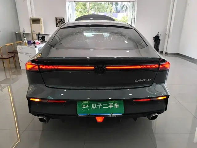 Changan UNI-V — Фото автомобиля 5