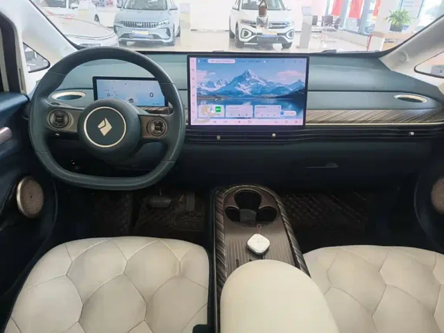 Baojun Cloud — Фото автомобиля 9