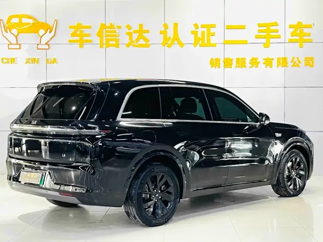 Li Auto L8 — Фото автомобиля 5