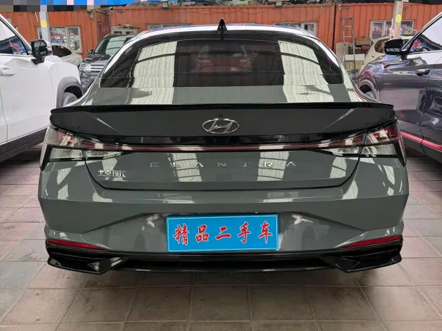 Hyundai Elantra — Фото автомобиля 5