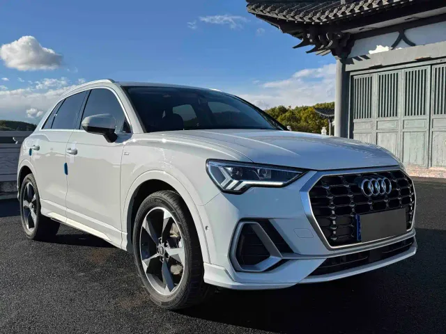 Audi Q3 — Фото автомобиля 3