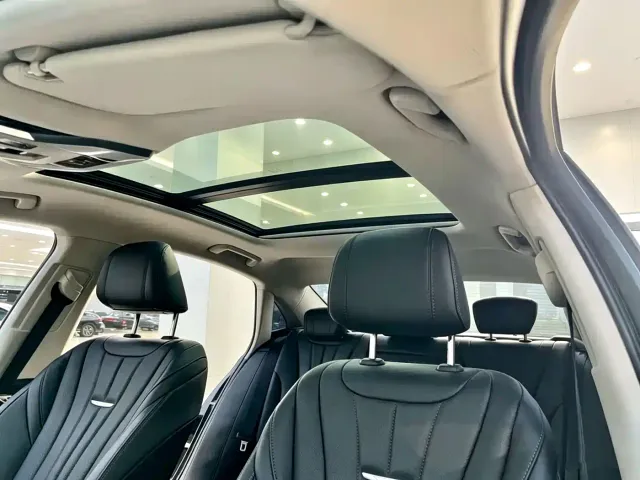Hongqi Hongqi H5 2024 1.5T DCT Smart Connect Flag Rhythm Edition — Фото автомобиля 9