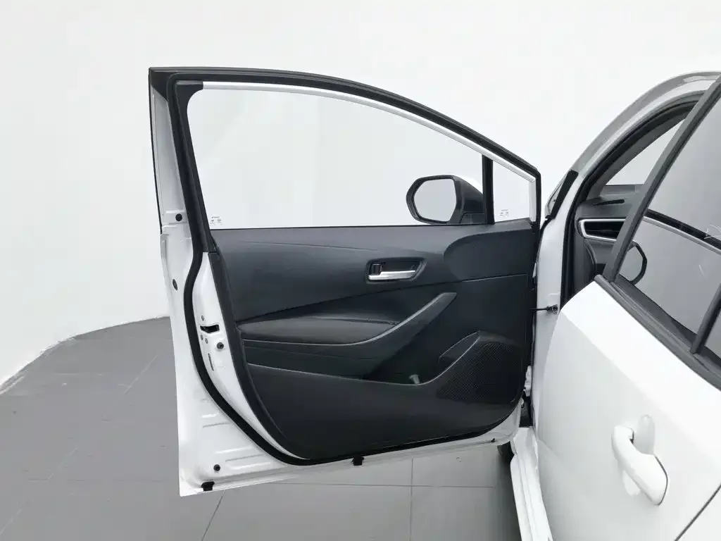 Toyota Levin 2024 Smart Hybrid 1.8L Leading Edition — Фото автомобиля 8