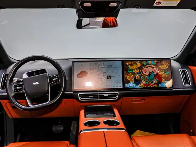 Li Auto L8 — Фото автомобиля 21
