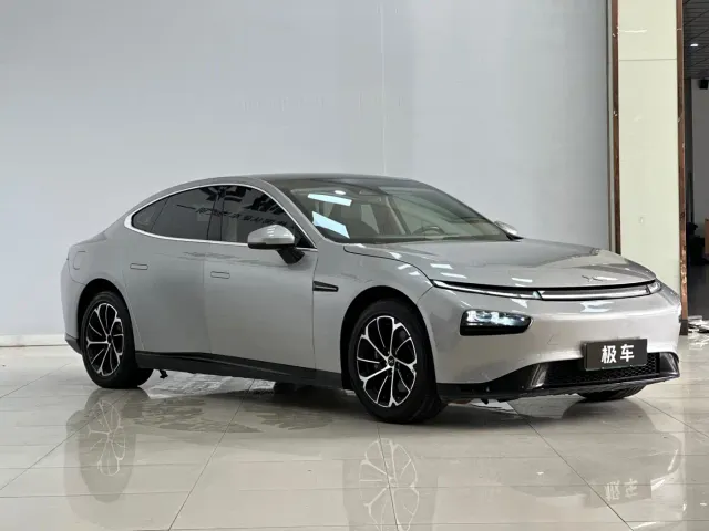 Xpeng P7 — Фото автомобиля 4