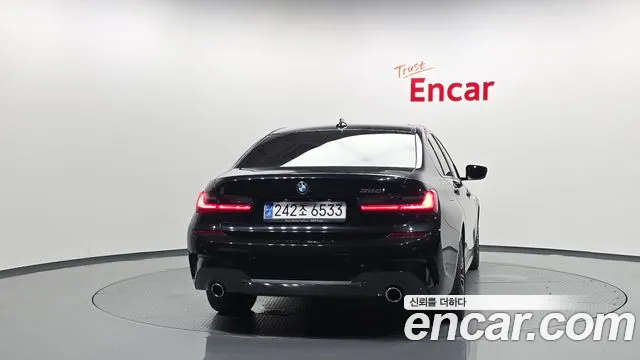 BMW 3-Series 3 серия (G20) 320i M Sport — Фото автомобиля 4