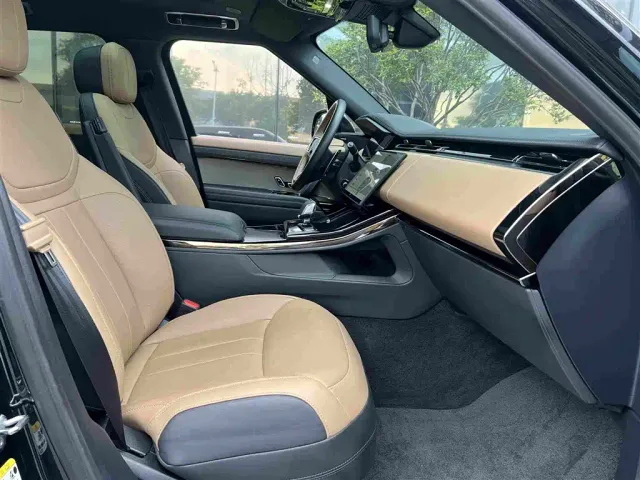 Land Rover Range Rover Sport — Фото автомобиля 11