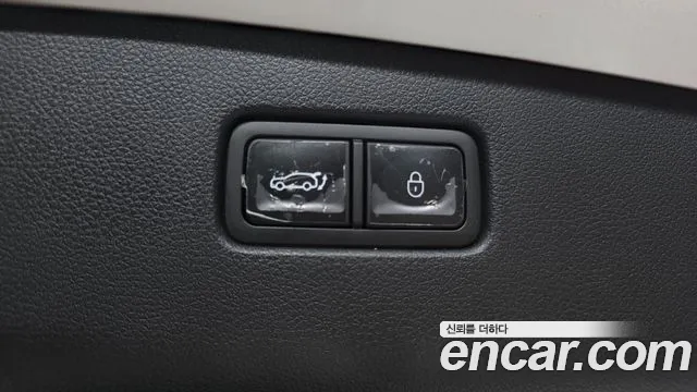 Genesis GV70 — Фото автомобиля 20