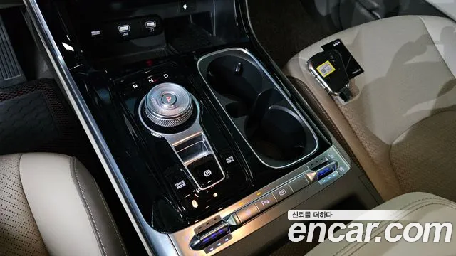 Kia Canival Carnival 4 поколение Бензин 7 мест Signature — Фото автомобиля 9