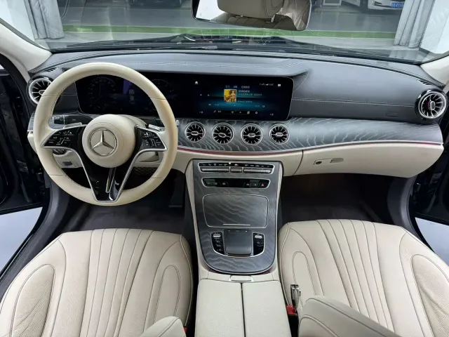 Mercedes-Benz CLS-Class — Фото автомобиля 8