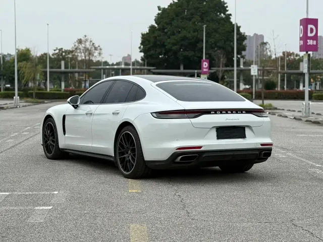 Porsche Panamera — Фото автомобиля 6