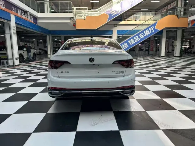 Volkswagen Sagitar — Фото автомобиля 15