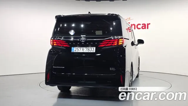 Toyota Alphard — Фото автомобиля 4