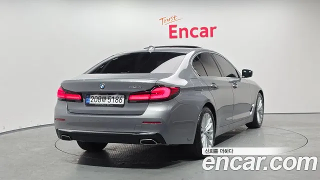 BMW 5-Series — Фото автомобиля 2