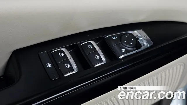 Kia Carnival Generation 4 — Фото автомобиля 15