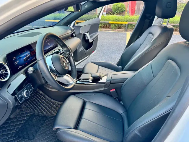 Mercedes-Benz A-Class — Фото автомобиля 10