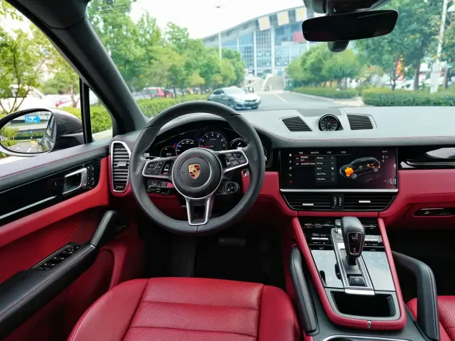 Porsche Cayenne 2022 Cayenne 3.0T Platinum Edition — Фото автомобиля 7