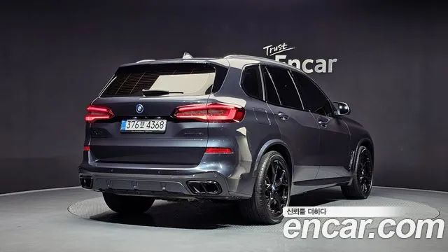 BMW X5 — Фото автомобиля 2