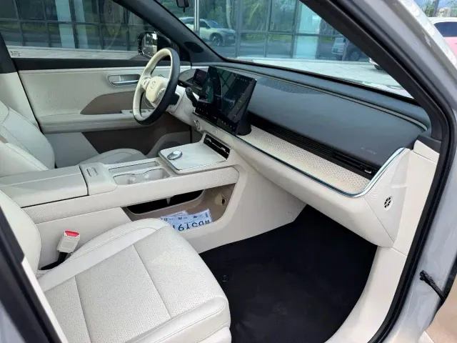 Toyota BoZhi 3X — Фото автомобиля 8