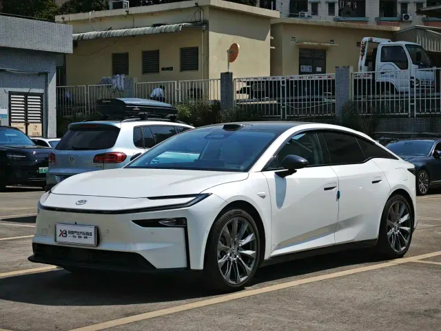 Фотография автомобиля — Toyota BoZhi 7