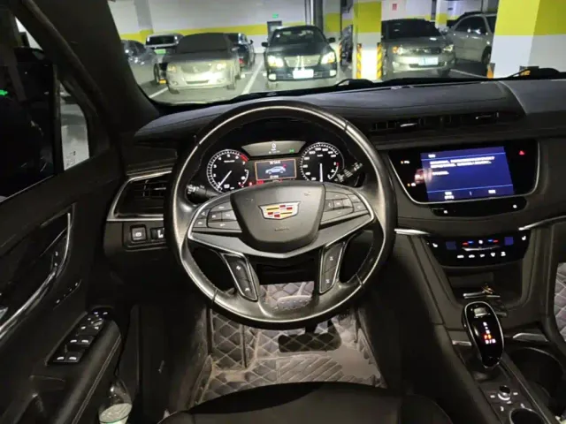Cadillac XT5 — Фото автомобиля 10