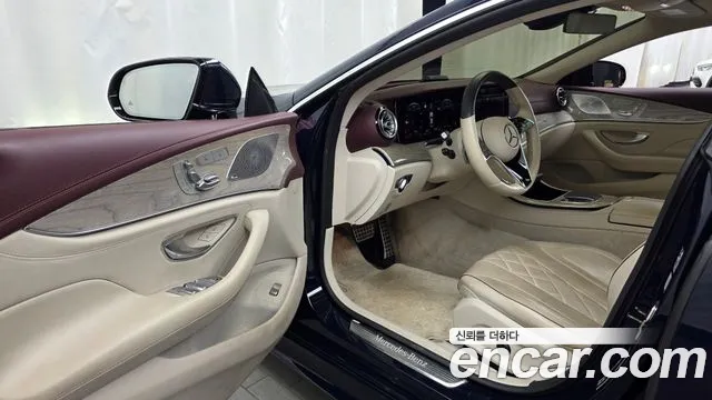 Mercedes-Benz CLS-Class — Фото автомобиля 9