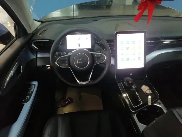 Bestune T90 — Фото автомобиля 10
