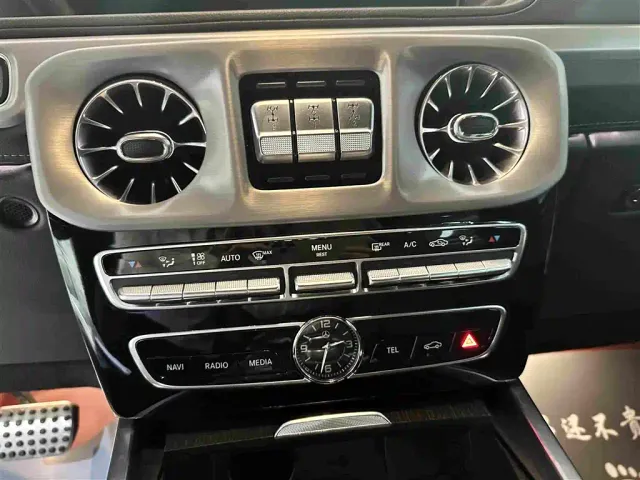 Mercedes-Benz G-Class — Фото автомобиля 14
