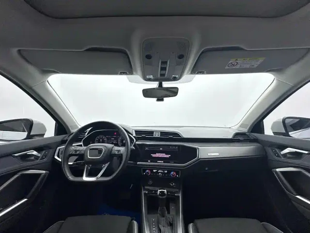 Audi Q3 — Фото автомобиля 11