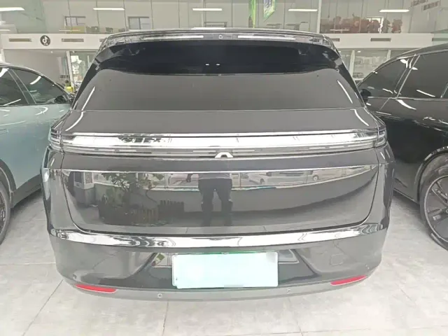 Li Auto L7 — Фото автомобиля 5