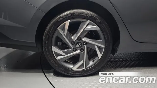 Hyundai AVANTE Новый Avante (CN7) — Фото автомобиля 5