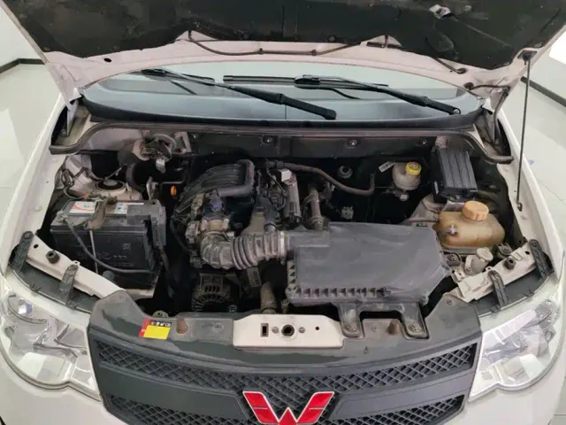 Wuling Hongguang — Фото автомобиля 10