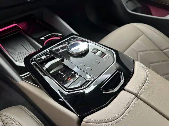 BMW 5 Series — Фото автомобиля 16