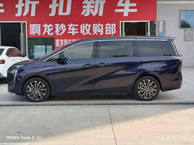 GAC Trumpchi E8 — Фото автомобиля 3