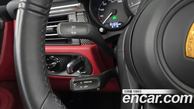 Porsche Macan — Фото автомобиля 22