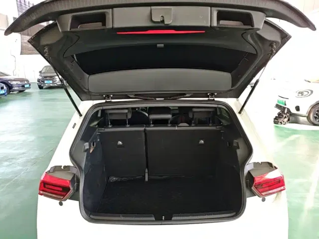 Volkswagen ID.3 — Фото автомобиля 18