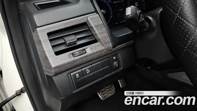 KG_Mobility_Ssangyong Rexton Новый Rexton Sport Khan Дизель 2.2 2WD — Фото автомобиля 18