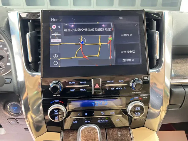 Toyota Vellfire — Фото автомобиля 23