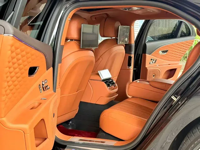 Bentley Flying Spur — Фото автомобиля 5