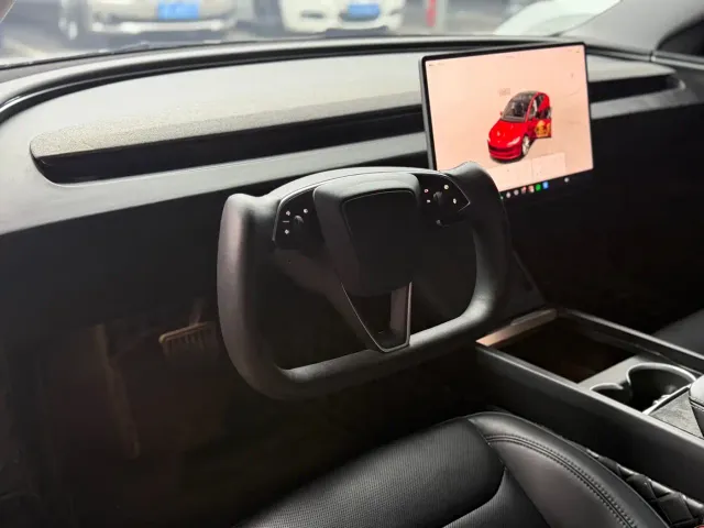 Tesla Model 3 — Фото автомобиля 5