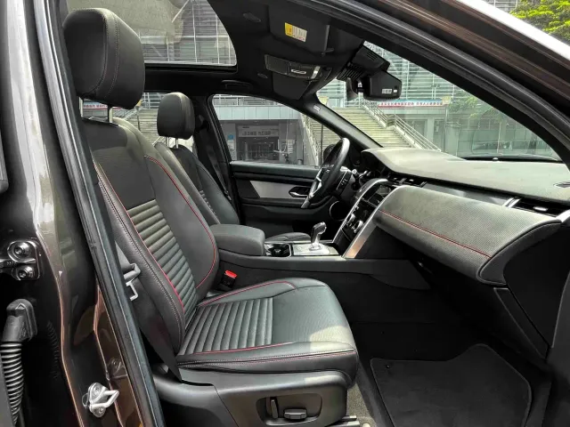 Land Rover Discovery Sport — Фото автомобиля 12