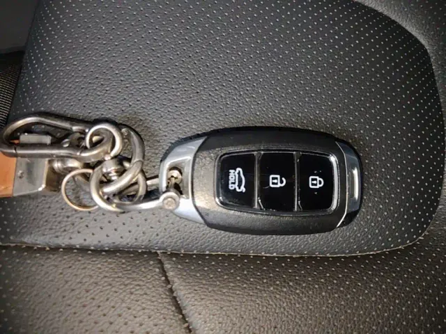 Hyundai Elantra — Фото автомобиля 8