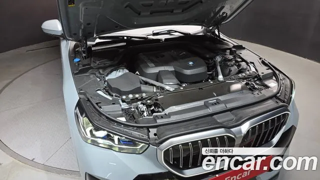 BMW 5-Series — Фото автомобиля 5