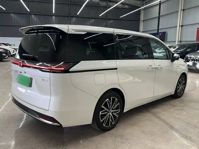GAC Trumpchi E8 — Фото автомобиля 9