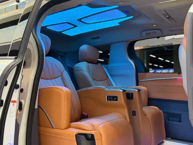 Toyota Granvia — Фото автомобиля 11