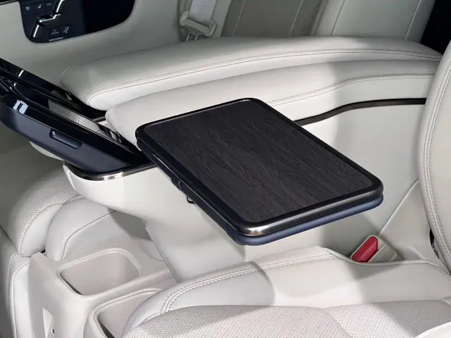 Toyota Alphard — Фото автомобиля 16