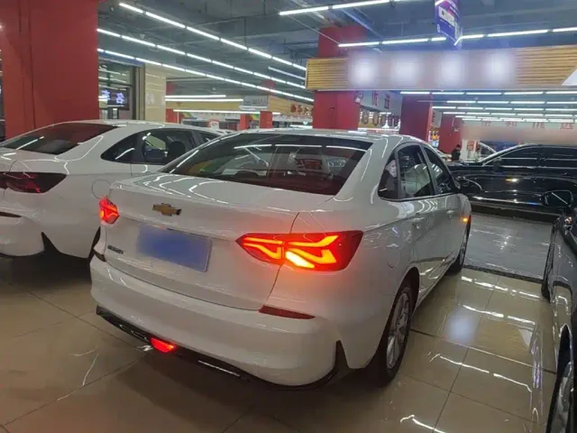 Chevrolet Monza — Фото автомобиля 6