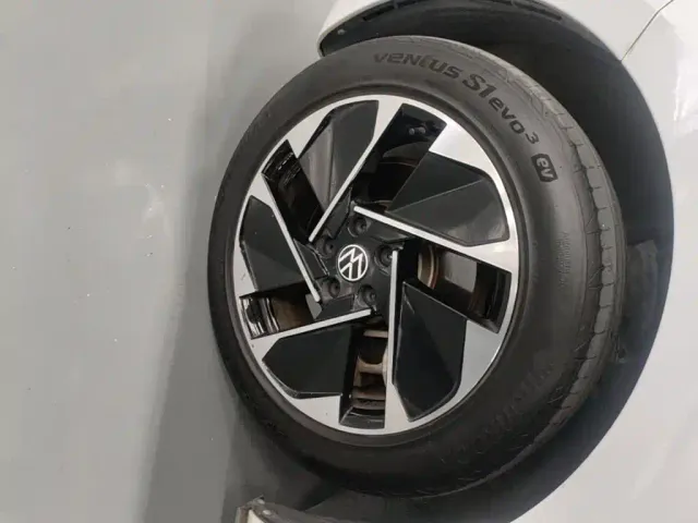 Volkswagen ID.3 — Фото автомобиля 22
