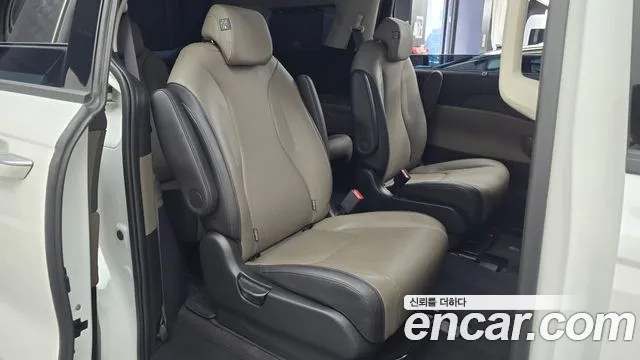 Kia Carnival 4th Gen — Фото автомобиля 17