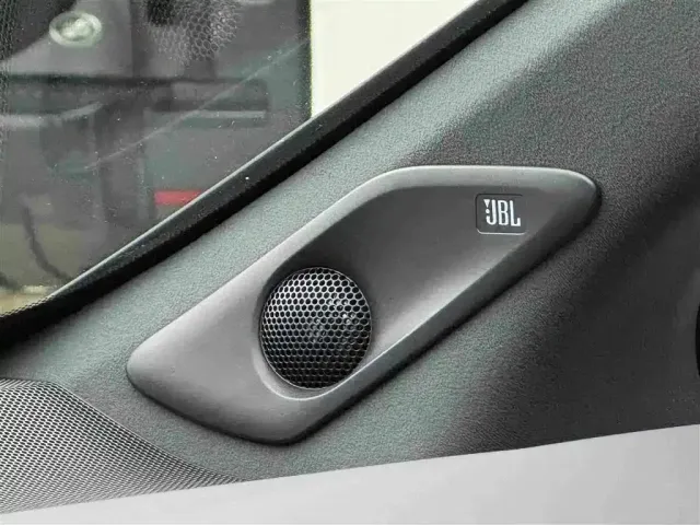 Toyota Alphard — Фото автомобиля 22
